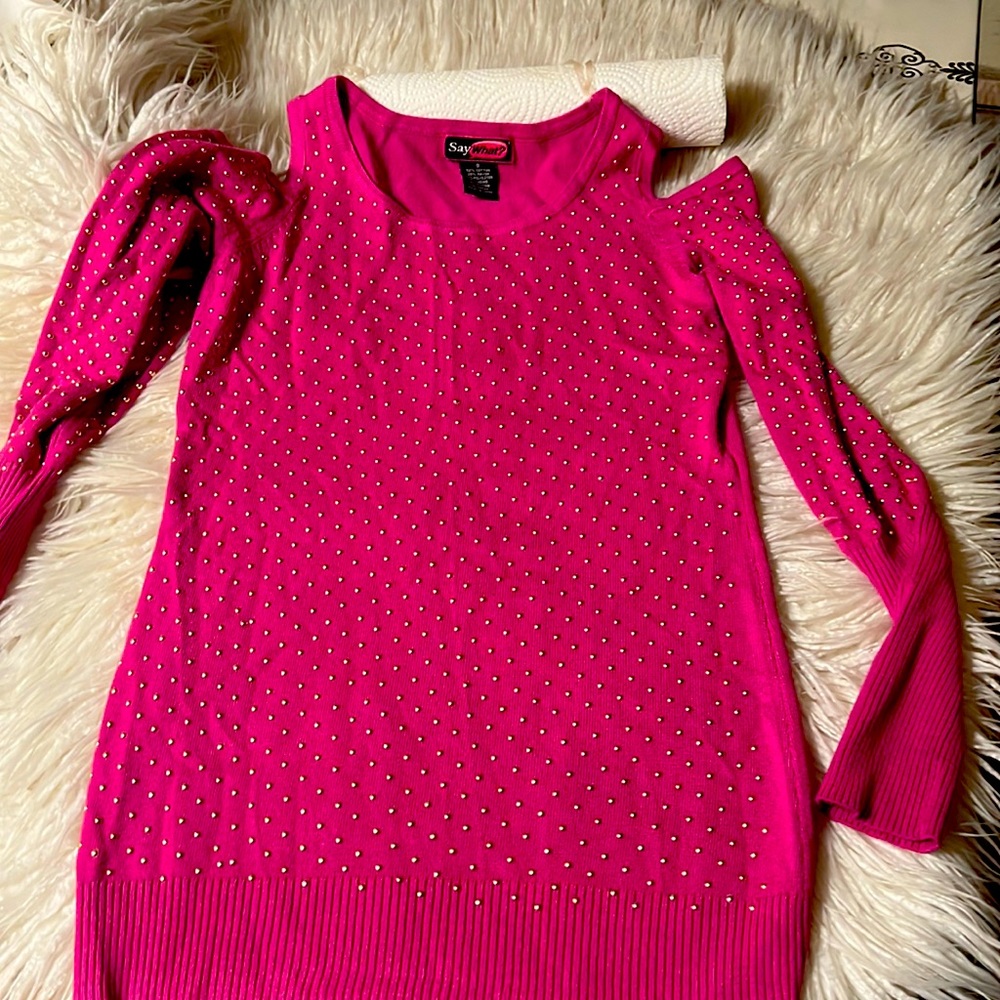 Pretty pink size small brand say what? Use one time